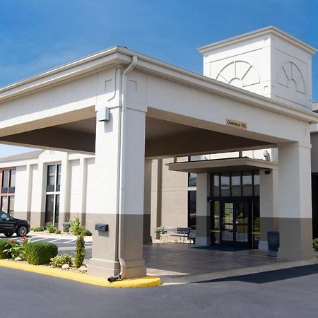Holiday Inn Express Marshfield - Springfield Area By Ihg Exterior foto