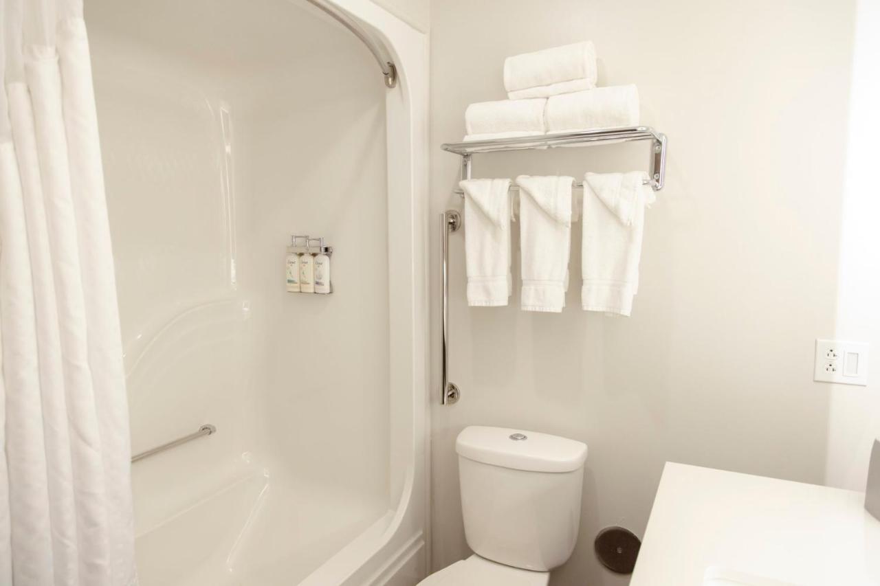 Holiday Inn Express Marshfield - Springfield Area By Ihg Exterior foto