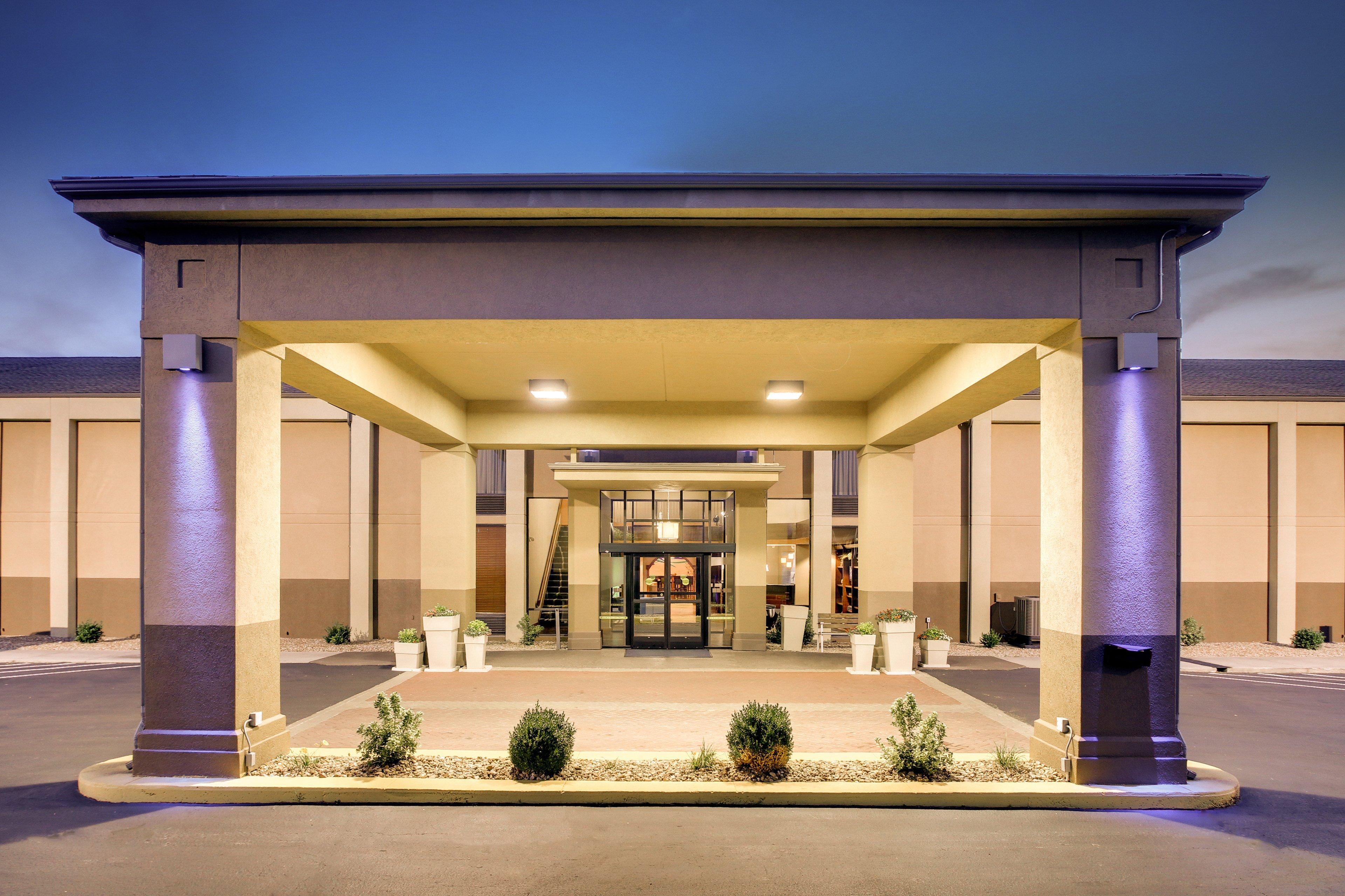 Holiday Inn Express Marshfield - Springfield Area By Ihg Exterior foto
